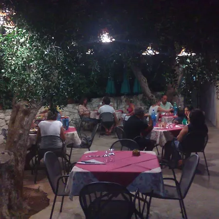Camping Porto Miggiano منتزه العطل