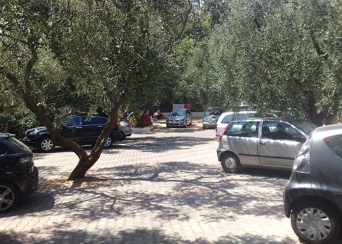 Porto Miggiano סנטה צזריה טרמה